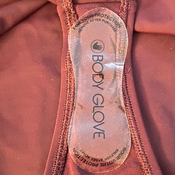 Body Glove The Look One-Piece Swimsuit - Picture 8 of 10